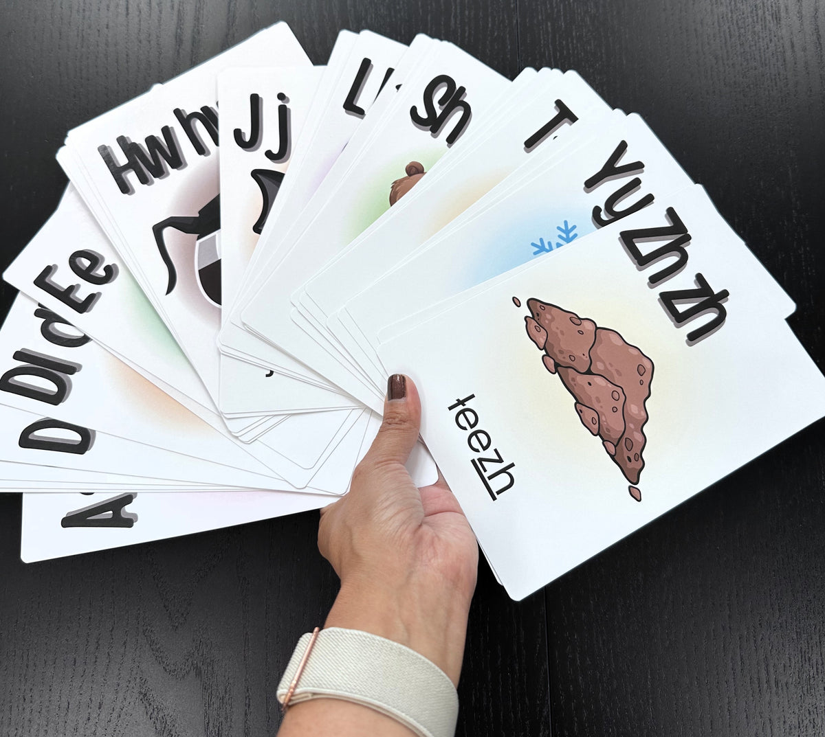 Diné Alphabet Cards – 34 Card Classroom Set